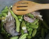 صورة لخطوة 3 من وصفة مرق باميه