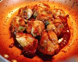 Hình bước làm 2 của món Cánh gà xào gừng
