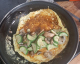 Foto del paso 3 de la receta: Omelette de champiñón y calabacitas