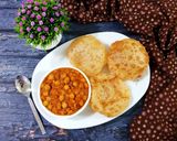 છોલે ભટુરે (Chhole Bhature Recipe In Gujarati) રેસીપી સ્ટેપ12ફોટો