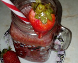 Foto del paso 2 de la receta: Licuado de frutillas