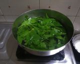 A picture of step 1 of Layered pasta rice.