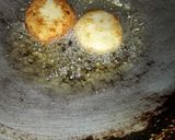 A picture of step 4 of Rice cofta Curry.