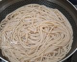 Foto langkah ke 1 dari resep Spaghetti Cabe Bawang.