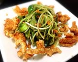 รูปขั้นตอนการทำที่ 2 ของ ต้นอ่อนทานตะวันลวกแกล้มหมูกระจก #กับแกล้ม