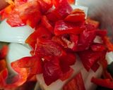 Foto del paso 1 de la receta Spaguetini con salsa de cebolla y pimiento rojo