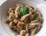 Foto langkah ke 6 dari resep Tumis Tahu Jamur.