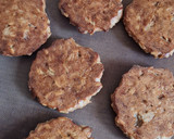 Foto del paso 3 de la receta: Galletitas de banana 🍪 fáciles 🍪 sin azúcares ni edulcorantes ni harina 🍪 sin balanza 🍪 3 ing