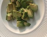 Foto del paso 3 de la receta Tartaletas de salmón y bacalao ahumados con aguacate