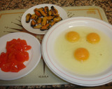 Foto del paso 2 de la receta: Tortilla mejillones en encabeche y pimiento natural