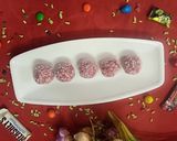 A picture of step 3 of Beetroot & coconut laddoo.