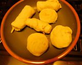 A picture of step 5 of Cheesy Multi Layered Flat bread.