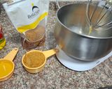 Foto del paso 1 de la receta: Budín de naranja y avena relleno de dulce de leche
