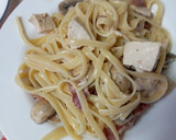 Foto del paso 4 de la receta: Tallarines con tocino, champiñones, pollo y crema