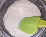 A picture of step 4 of Banana cake.