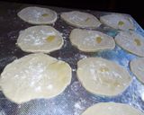 A picture of step 5 of Dengu samosas.