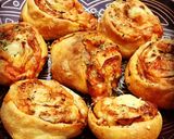 Foto del paso 5 de la receta Rollos hojaldrados de jamón, bacon, queso y mucho más 🙄🙄🙄