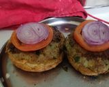 आलू टिक्की बर्गर (aloo tikki burger recipe in Hindi) रेसिपी चरण 3 फोटो
