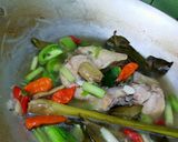 Foto langkah ke 4 dari resep Garang Asam Ayam Tanpa Santan.