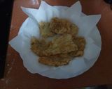 Foto del paso 3 de la receta: Lomos de bacalao al punto de sal rebozados, con gulas y mahonesa de cítricos