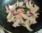 A picture of step 3 of Chilli bhindi.