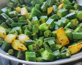 A picture of step 4 of Bhindi aloo bhaji.