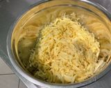 Une image de l'étape 3 de Gratin de pommes de terre aux harengs en conserve tomate et oignons.