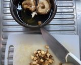 Foto langkah ke 2 dari resep Nasi Ayam Jamur RICE COOKER.