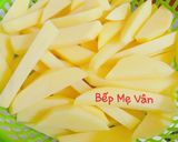 Hình bước làm 1 của món Khoai tây nhúng bột chiên giòn