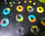 Foto langkah ke 5 dari resep Donat Rainbow Sate Donat Enak Lembut.