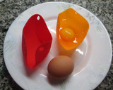 Foto del paso 1 de la receta: Pollo y verduritas a la sartén con huevos duros especiales