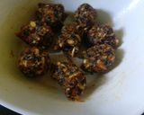 A picture of step 4 of Healthy Balls.