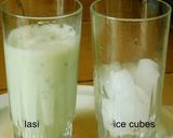A picture of step 2 of Cucumber lassi (smoothie).