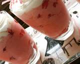 Mousses de fraises étape de la recette 2 photo