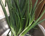 வெங்காயத்தாள் பொரியல் (Green Onion Poriyal Recipe in Tamil) ரெசிபி ஸ்டேப் 1 புகைப்படம்