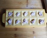 Foto del passaggio 4 della ricetta Fagottini di pasta ripiena di mortadella
