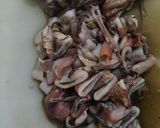 Foto langkah ke 2 dari resep #21 Tumis Cumi Hitam Simpel Tidak Pedas.