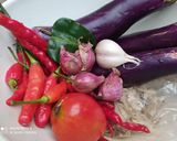 Foto langkah ke 1 dari resep Balada Teri di Balado Terong.