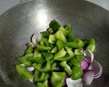 A picture of step 10 of Capsicum Pyaaz Ki Sabzi.