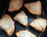 A picture of step 14 of Aloo Samosa.