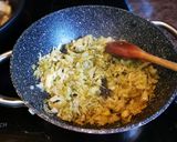 Foto del paso 2 de la receta: Tropezones de panceta con col fermentado sobre masa de maíz