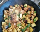 Foto del paso 1 de la receta: Mix mediterráneo con pollo