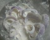 A picture of step 2 of Onion rings.