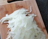 Foto del paso 1 de la receta: Filetes rusos en salsa de cebolla