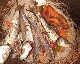 Foto langkah ke 7 dari resep Tumis Pindang Goreng.