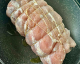 Foto del paso 2 de la receta: Lomo de cerdo relleno de cecina de León y queso La Peral
