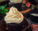 A picture of step 12 of Buttercream Chocolate Cupcakes.