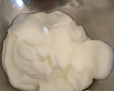 Foto del paso 1 de la receta: Bizcocho de yogurt esponjoso