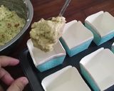 Foto langkah ke 5 dari resep Muffin Sosis Keju.