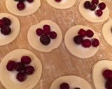 Фото кроку 1 до Вареники 🥟 с вишней 🍒.
